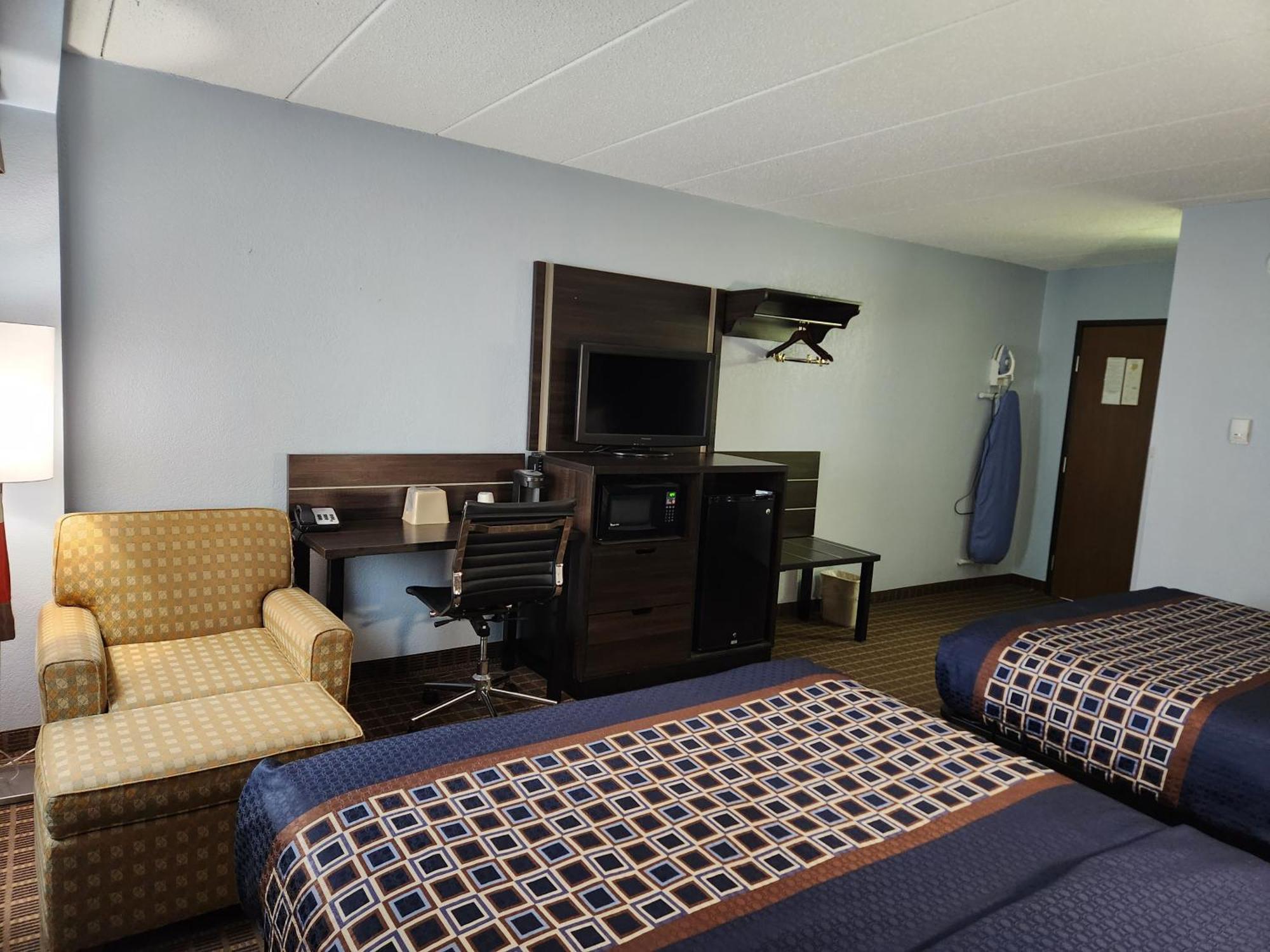 Stillwater Inn & Suites Exterior photo