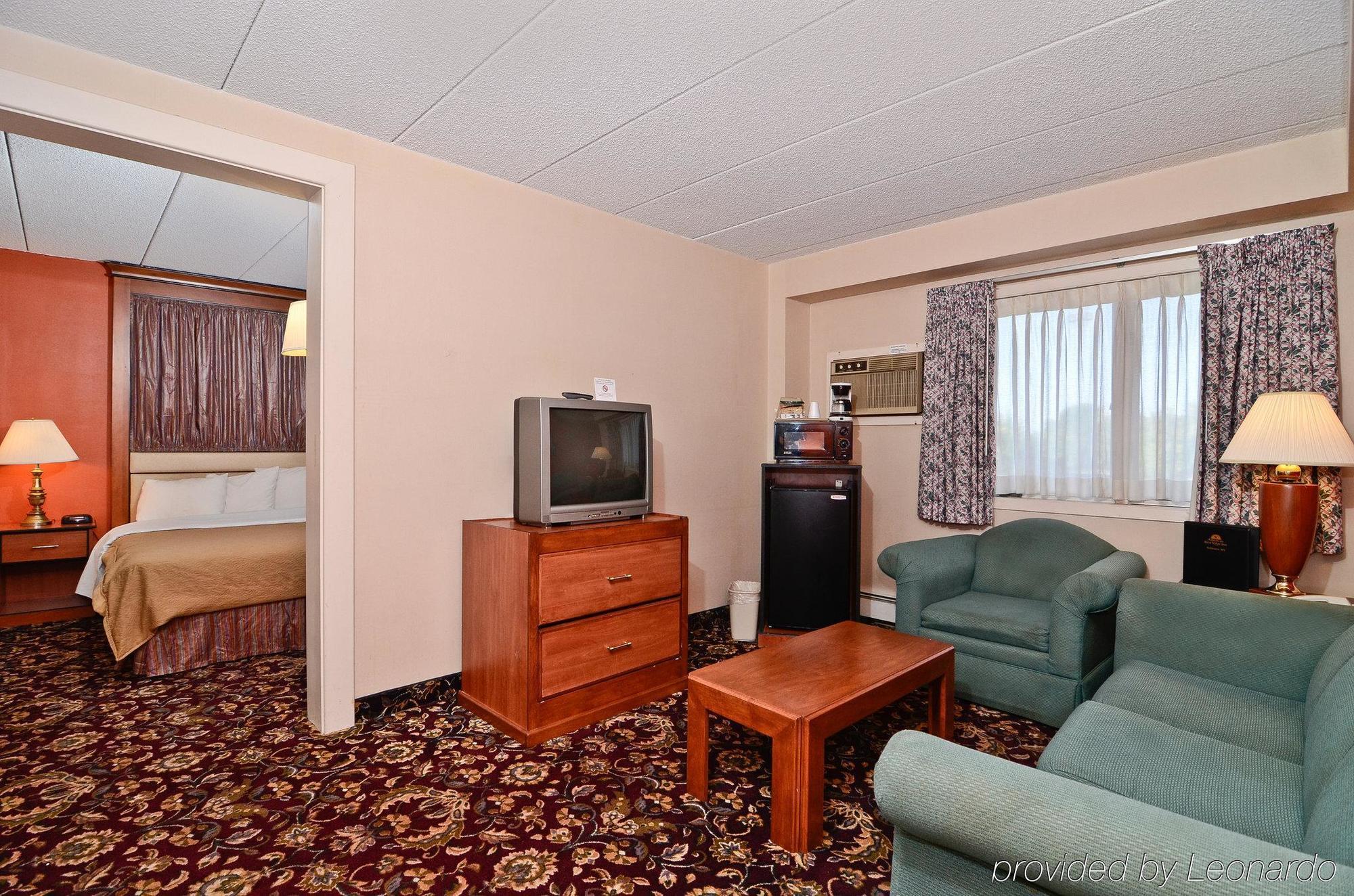 Stillwater Inn & Suites Room photo